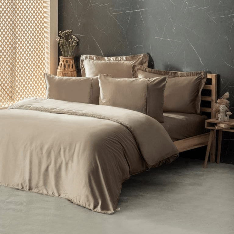 Silky İpek Çift Kişilik Nevresim Takımı Bej 120 Tel %60 İpek 4 Adet Yastık Bonvagon