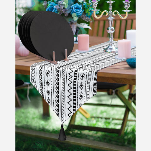 Siyah Beyaz İskandinav Çizgi Motifli Dekorati Üçgen Püsküllü Runner 1 Adet & 6 Adet Siyah Renkli Supla Bonvagon