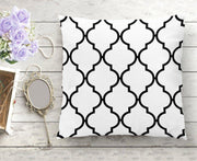 Siyah Beyaz Ogea Desenli Dekoratif Yastık Kırlent Kılıfı 43x43cm Bonvagon