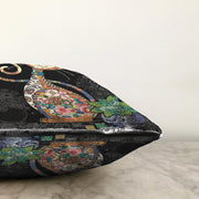 Siyah Zemin Çiçek Desenli Sevimli Kedi Özel Tasarım Modern Yastık Kırlent Kılıfı Bonvagon