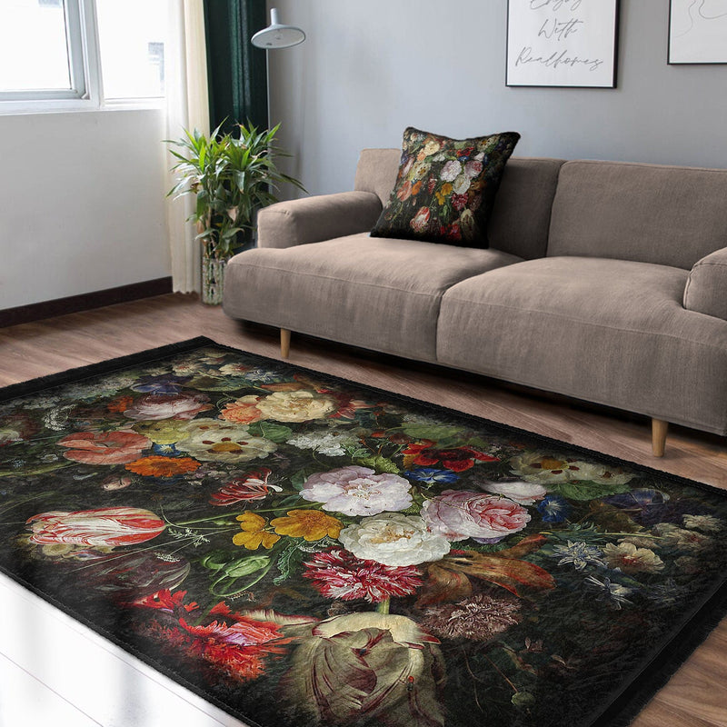 Siyah Zeminde Çiçek Motifli Dijital Baskılı Makinede Yıkanabilir Kaymaz Taban Saçaklı Halı Bonvagon