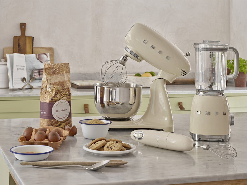 Smeg Full Body Krem Kıyma ve Hamur Karıştırma Makinesi Smf03creu Bonvagon
