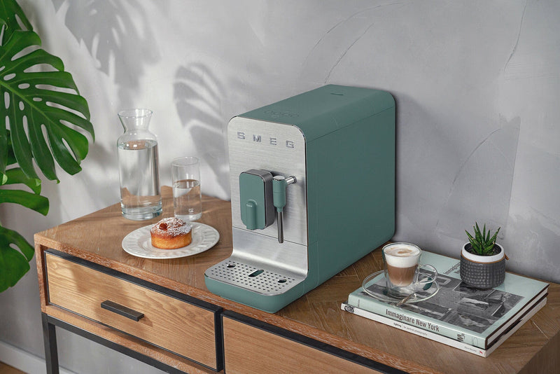 Smeg Mat Zümrüt Yeşili 50s Style BCC02egmeu Otomatik Espresso Kahve Makinesi