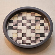 Smoke Checkers Yuvarlak Tepsi 31.5 cm