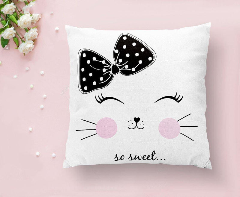 So Sweet Motifli Çizimi Kırlent Kılıfı 43x43cm Bonvagon