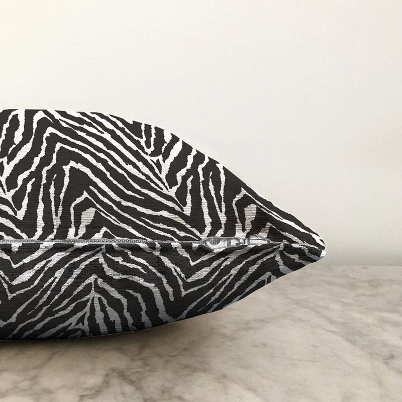 Zebra Desenli Özel Tasarım Dijital Baskılı Modern Şönil Yastık Kırlent Kılıfı Bonvagon