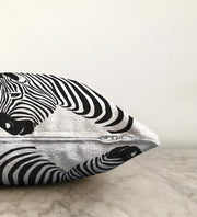 Zebra Dijital Baskılı Modern Raşel Kadife Yastık Kırlent Kılıfı Bonvagon